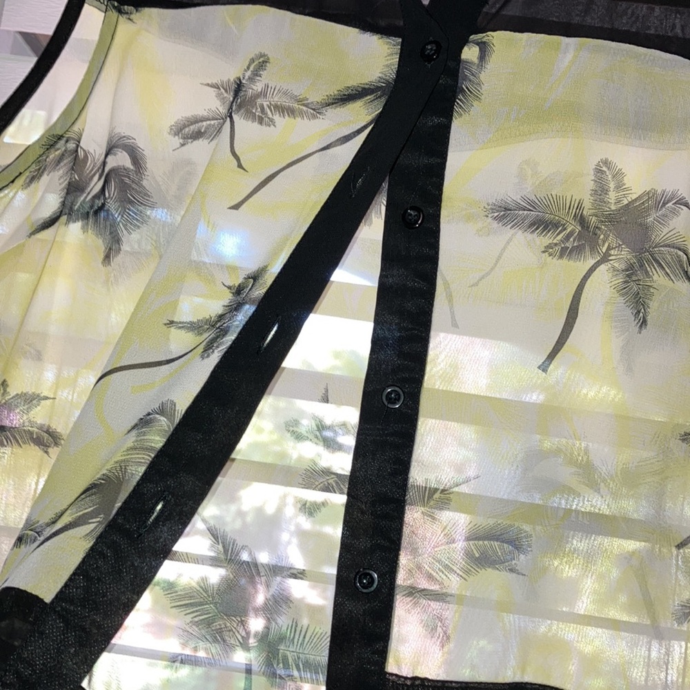 Flowy Tank Top - Picture 3 of 5